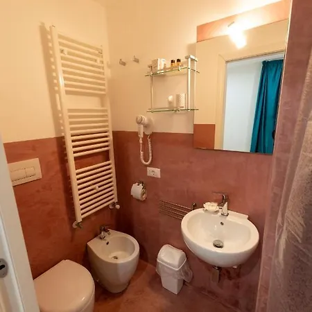 Couette-café Claire 3*